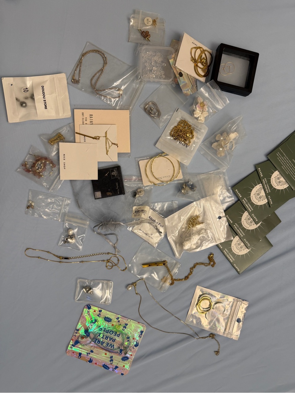 Assorted Gold & Silver Jewelry